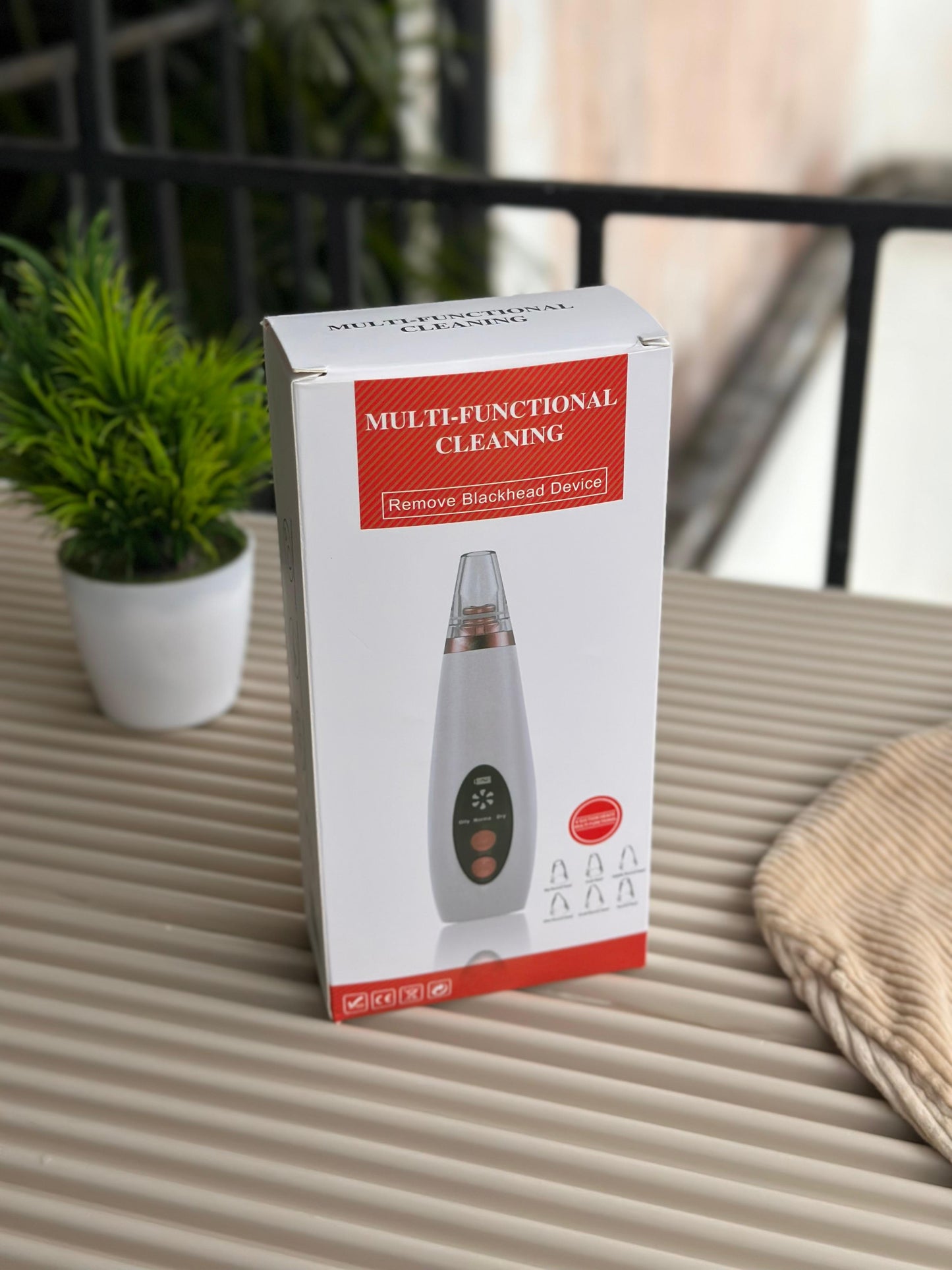 Blackhead removal machine