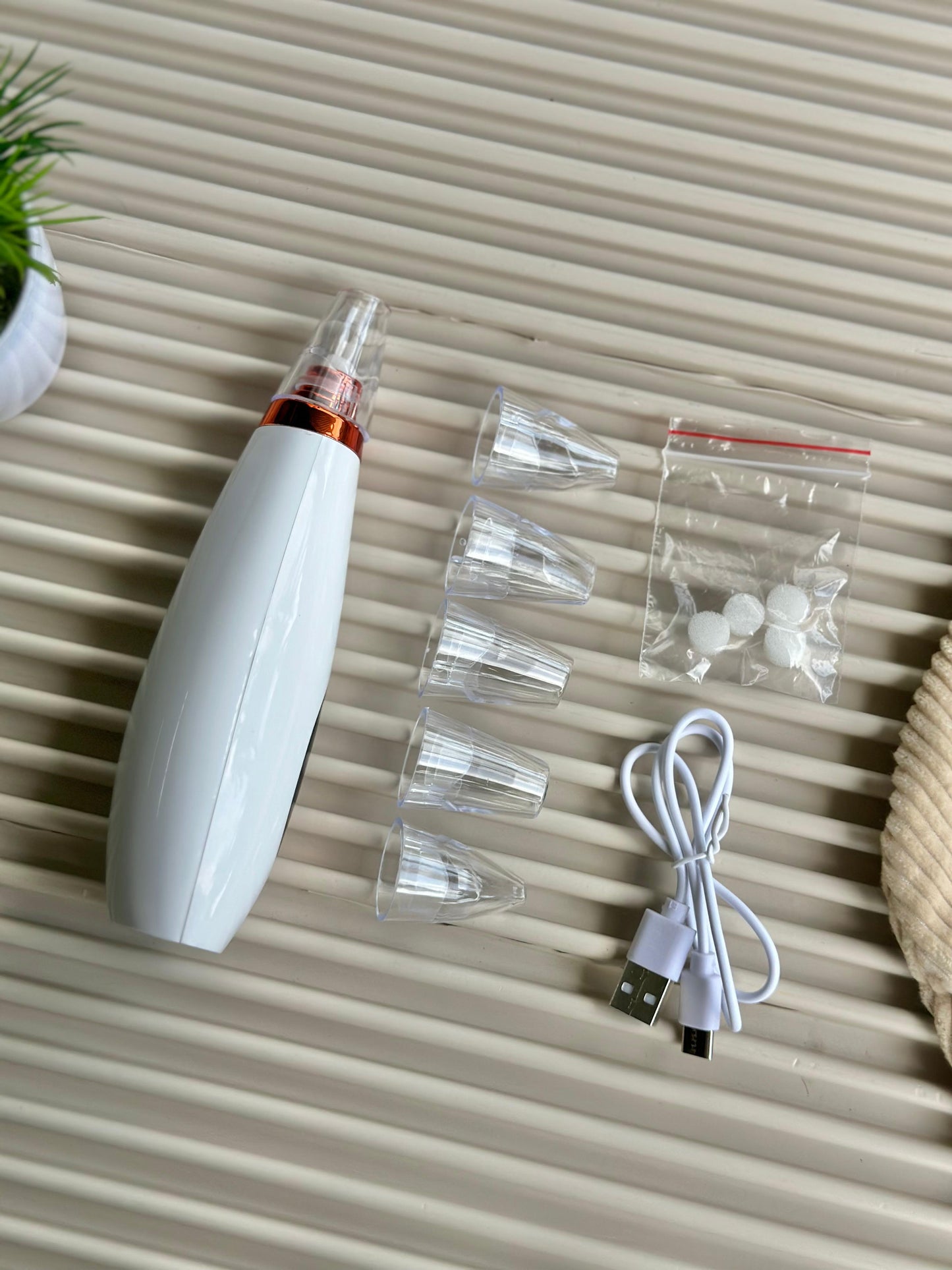 Blackhead removal machine